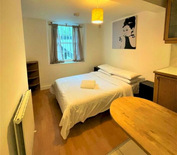 Studio To Rent In Cartwright Gardens, London, WC1H