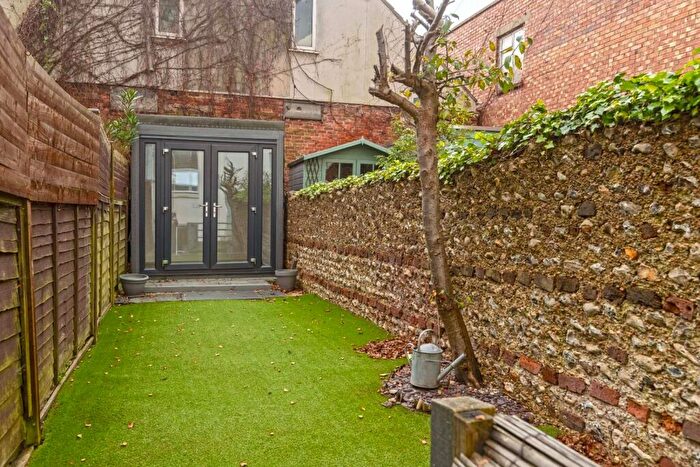 1 Bedroom Apartment To Rent In Preston Road, Brighton, BN1