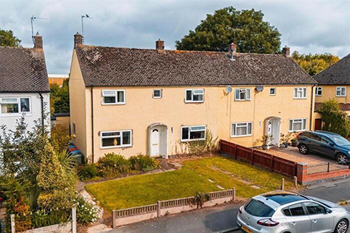 4 Bedroom Semi-Detached House For Sale In Ringway, Neston, CH64