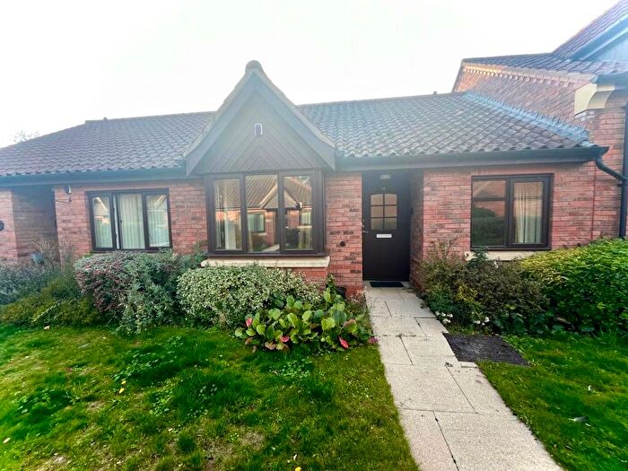 2 Bedroom Terraced Bungalow For Sale In Honeywell Close, Oadby, Leicester, LE2