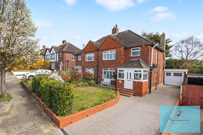 3 Bedroom House For Sale In King George Vi Drive, Hove, BN3