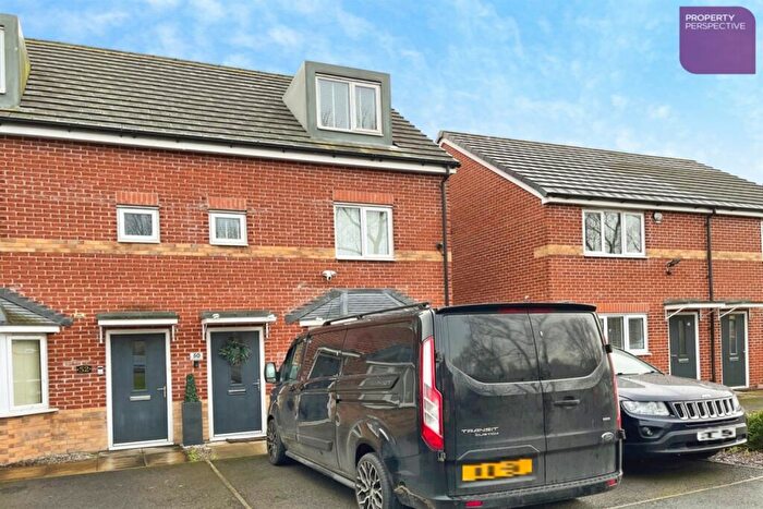 3 Bedroom Semi-Detached House For Sale In Whitebank Road, OL8