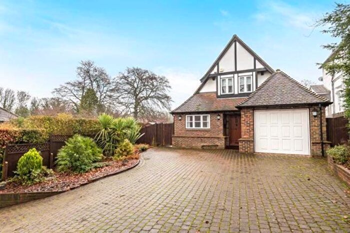 4 Bedroom Detached House To Rent In Higher Drive, Purley, CR8