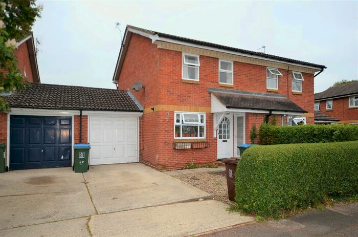 3 Bedroom Property To Rent In Savernake Road, Aylesbury, HP19