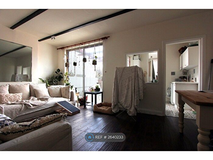 1 Bedroom Terraced House To Rent In Park Drive, London, W3