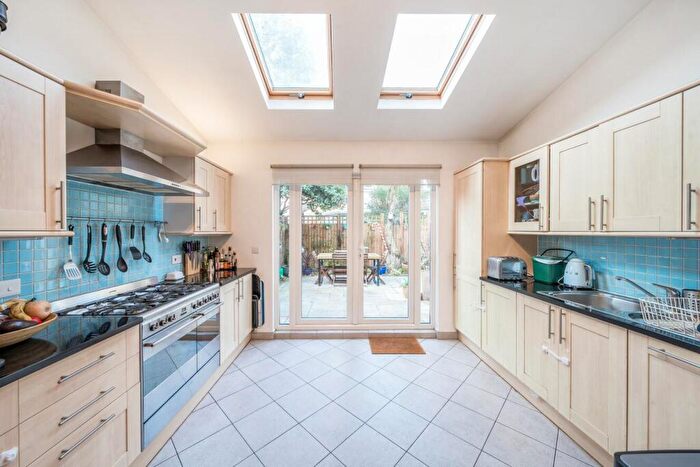2 Bedroom Flat For Sale In Howitt Road, Belsize Park, NW3