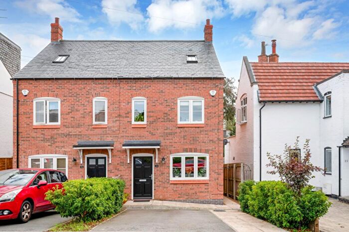 3 Bedroom Semi Detached House For Sale In South Knighton Road, South Knighton, Leicester, LE2