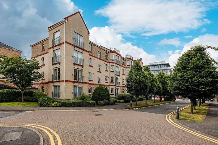 2 Bedroom Flat To Rent In Sinclair Place, Shandon, Edinburgh, EH11