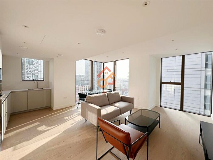 2 Bedroom Flat To Rent In Harcourt Tower, Marsh Wall, London, E14