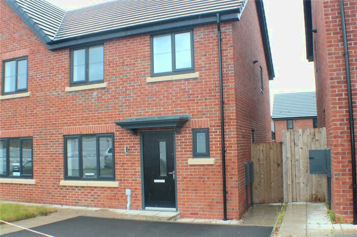 3 Bedroom Semi-Detached House To Rent In Cannock Crescent, Leyland, PR25