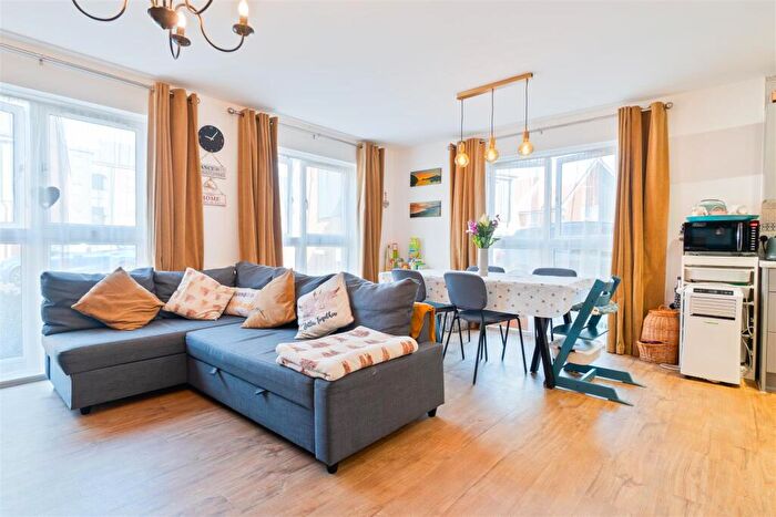 2 Bedroom Flat For Sale In , Viking Road, Wouldham, ME1