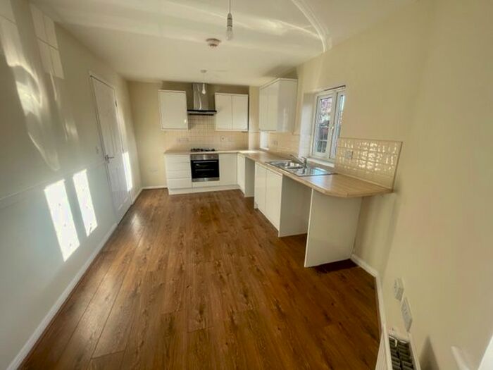 2 Bedroom Flat To Rent In Greenfinch Crescent, Witham St. Hughs, Lincoln, LN6