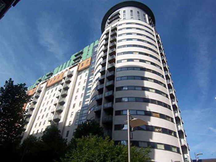 2 Bedroom Apartment To Rent In Jefferson Place, Greenquarter, M4