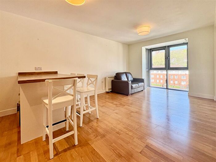1 Bedroom Flat For Sale In Montague Street, Bristol, BS2