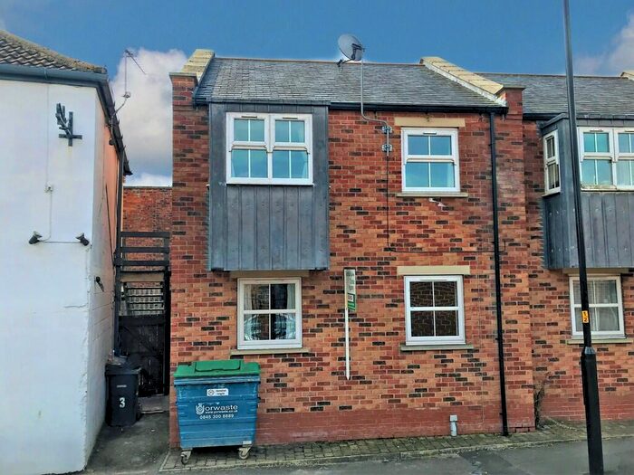 3 Bedroom Apartment To Rent In Applegarth Terrace, Northallerton, DL7