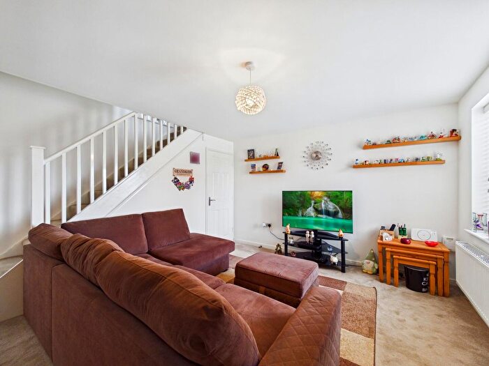 3 Bedroom Detached House For Sale In Oak Tree Crescent, Knottingley, WF11
