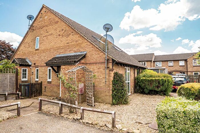 1 Bedroom Terraced House For Sale In Southwold, Sycamore Gardens, Bicester, Oxfordshire, OX26