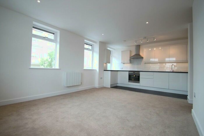 1 Bedroom Apartment To Rent In Dunbar Road, New Malden, KT3