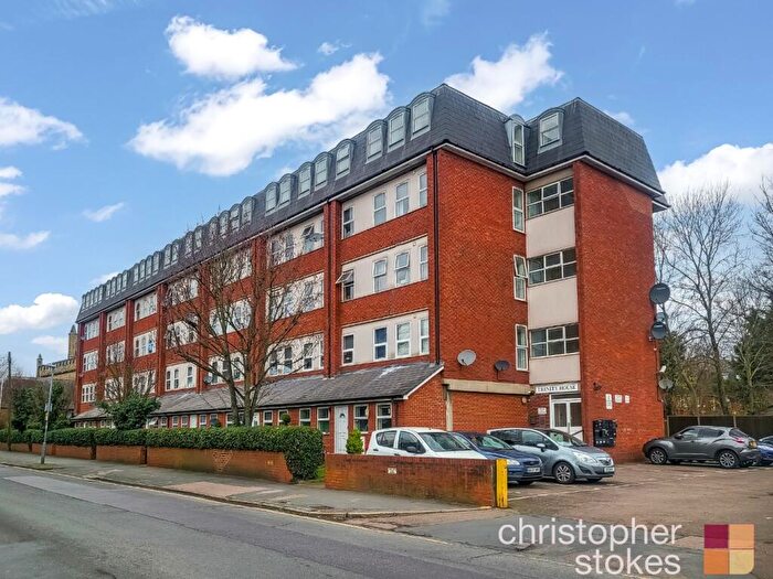 2 Bedroom Flat To Rent In Trinity House, Trinity Lane, Waltham Cross, Hertfordshire, EN8