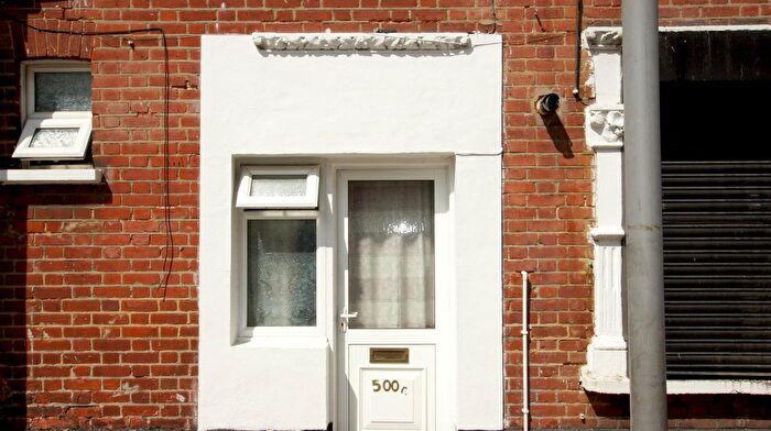 Studio To Rent In Green Street, London, E13