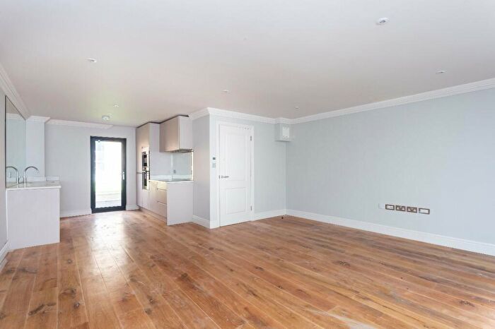 2 Bedroom Flat To Rent In Benwell Road, Islington, N7