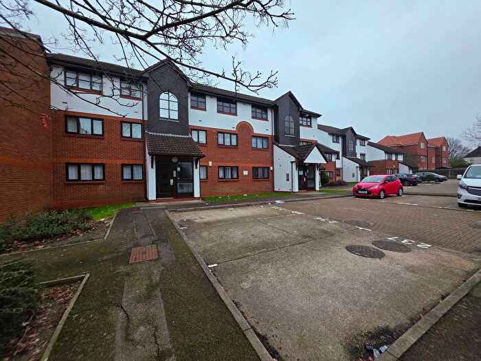 2 Bedroom Maisonette To Rent In St. Pauls Rise, London, N13