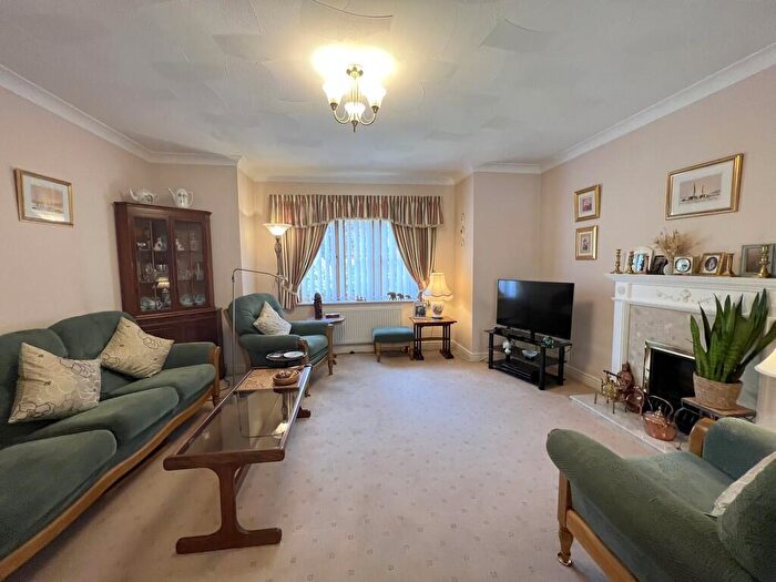 3 Bedroom Detached Bungalow For Sale In London Road, Chatteris, Cambs., PE16