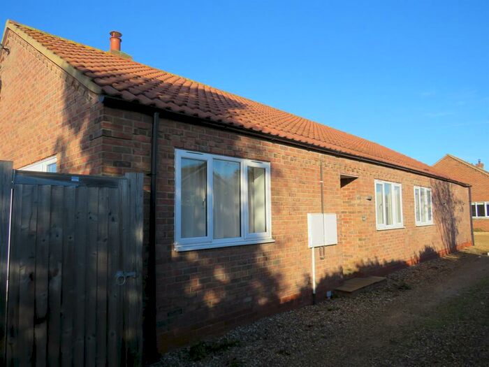 4 Bedroom Detached Bungalow For Sale In Wisbech Road, March, PE15