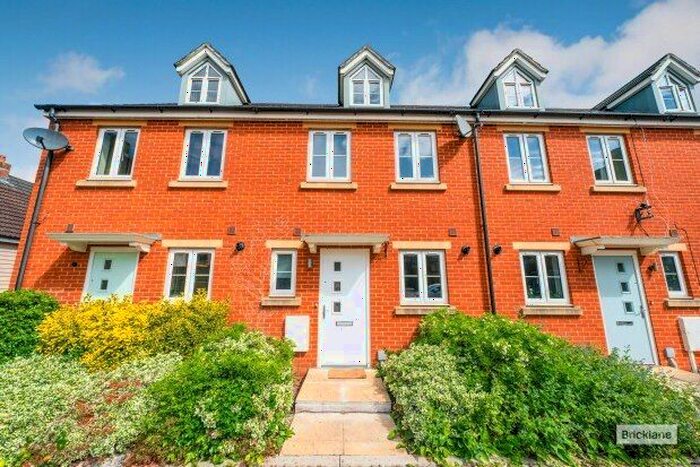 3 Bedroom Property To Rent In Loop Road, Bristol, BS16