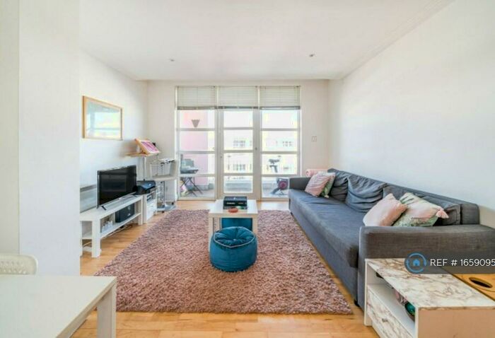 2 Bedroom Flat To Rent In Drayton Park, London, N5