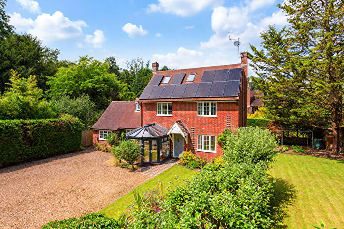 4 Bedroom Detached House For Sale In Hursley Park Road, Hursley, SO21