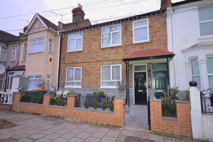 2 Bedroom Maisonette To Rent In Rutland Road, London, E7
