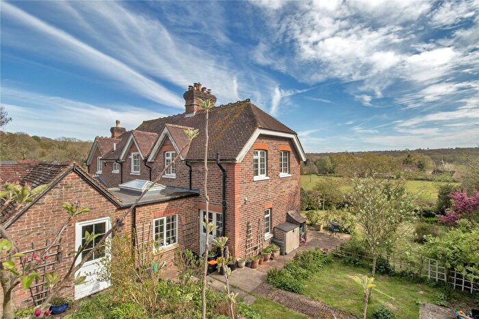 2 Bedroom Semi-detached House For Sale In Mount Pleasant, Lamberhurst, Tunbridge Wells, Kent, TN3