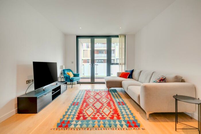 2 Bedroom Apartment To Rent In Elder House, Canada Water, SE16