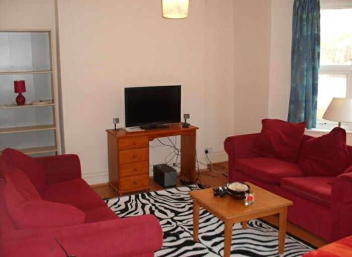 6 Bedroom House To Rent In Cowper Road, Redland, Birmingham, Bristol, BS6