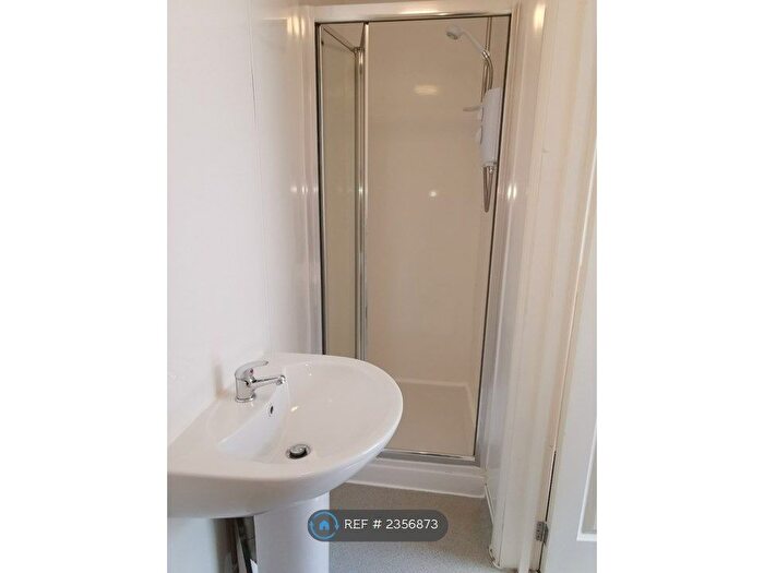 6 Bedroom End Of Terrace House To Rent In Inverness Road, Brighton, BN2