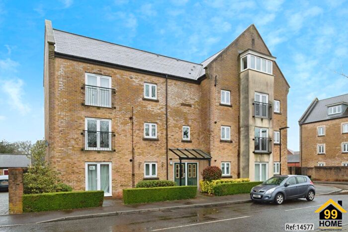 1 Bedroom Flat For Sale In Weston Drive, Caterham, CR3