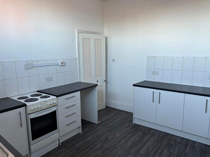 2 Bedroom Flat To Rent In Victoria Street, Grimsby, DN31