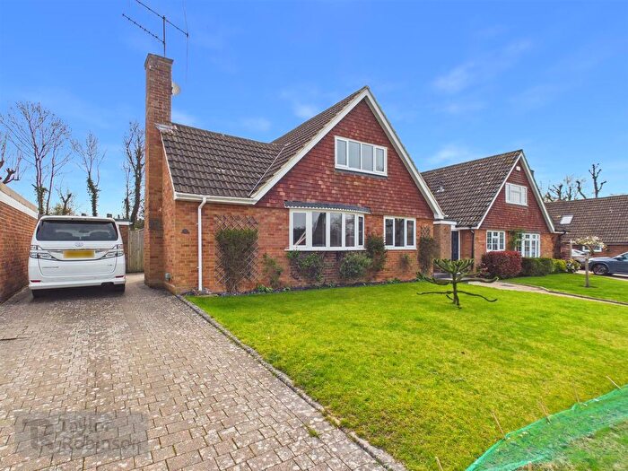 4 Bedroom Detached House For Sale In The Millbank, Ifield, Crawley, RH11