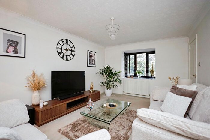 4 Bedroom Detached House For Sale In Bay Tree Close, Heathfield, TN21