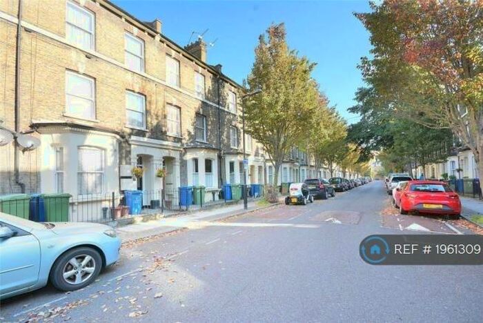 1 Bedroom Flat To Rent In Larcom Street, London, SE17