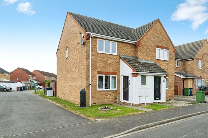 3 Bedroom Semi Detached House For Sale In Swanton Close, March, PE15