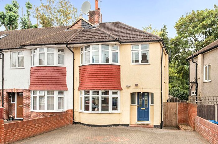 3 Bedroom End Terrace House For Sale In Riverside Drive, Mitcham, CR4