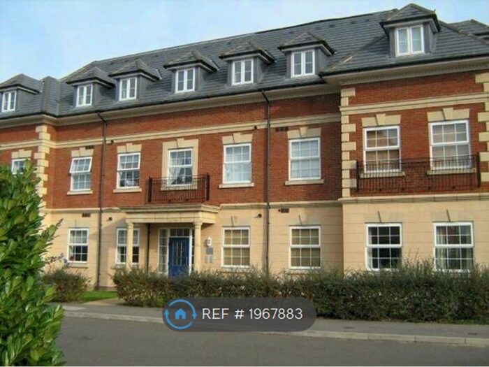 3 Bedroom Flat To Rent In Forum Way, Kingsnorth, Ashford, TN23