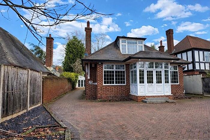 5 Bedroom Detached House For Sale In Streetly Lane, Four Oaks, Sutton Coldfield, B74