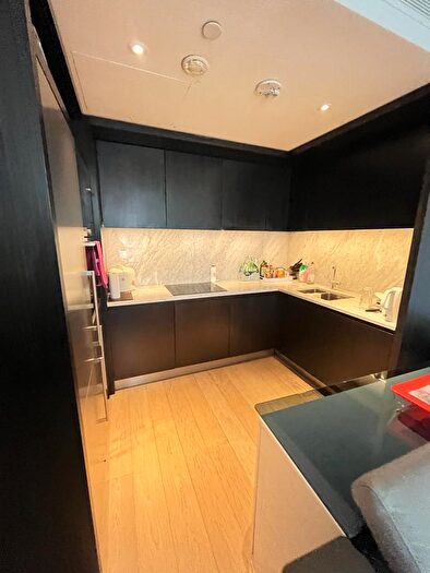 1 Bedroom Flat To Rent In Charrington Tower, Biscayne Avenue, Canary Wharf. Blackwall Way, London, E14