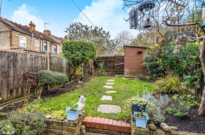 3 Bedroom Terraced House For Sale In Spencer Road, London, N11