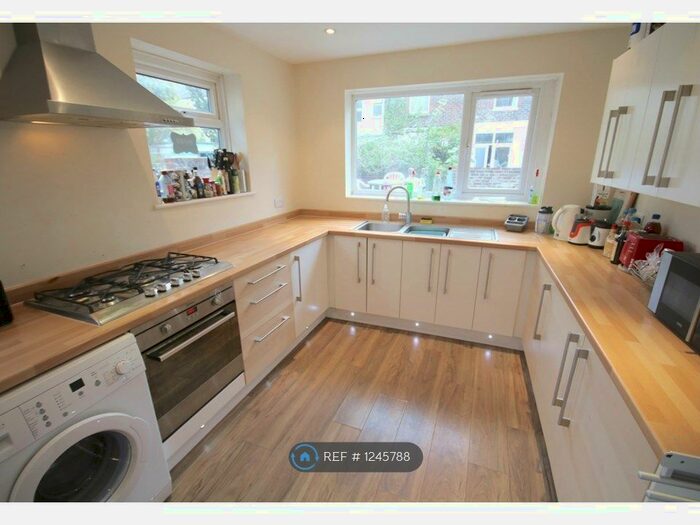 5 Bedroom Terraced House To Rent In Bramshott Road, Southsea PO4