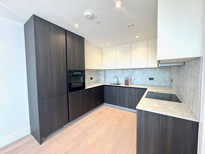 1 Bedroom Flat To Rent In High Road Leyton, London, E10