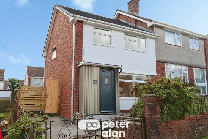 3 Bedroom Semi-Detached House For Sale In Haulwen, Cwmdare, Aberdare, CF44